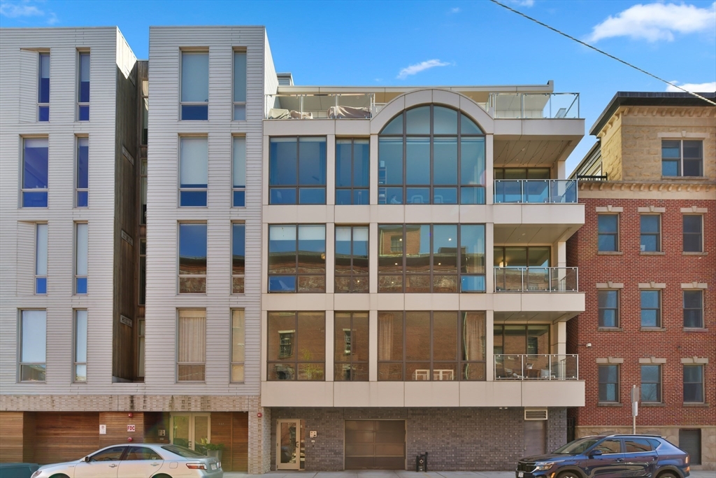 531-533 E 2nd St # 201