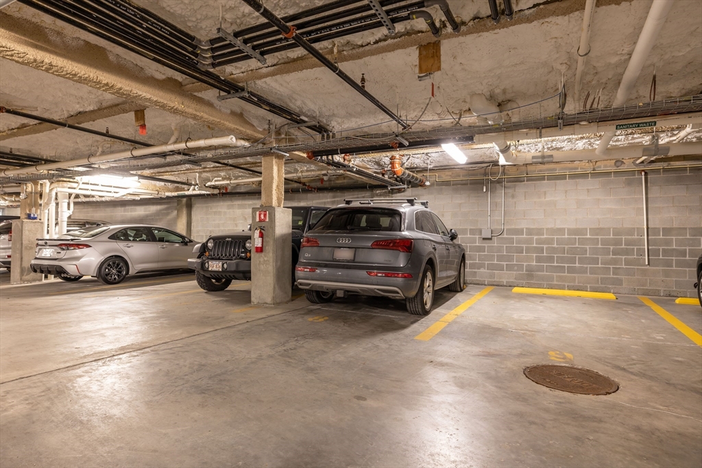 45 W 3rd St # 402