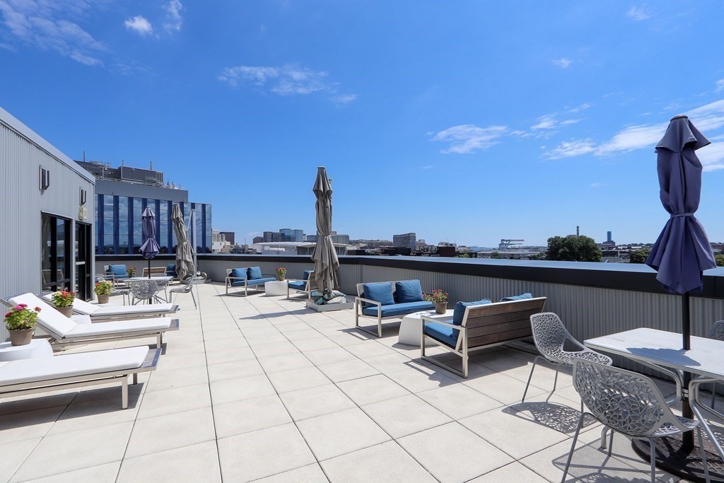 45 W 3rd St # 402