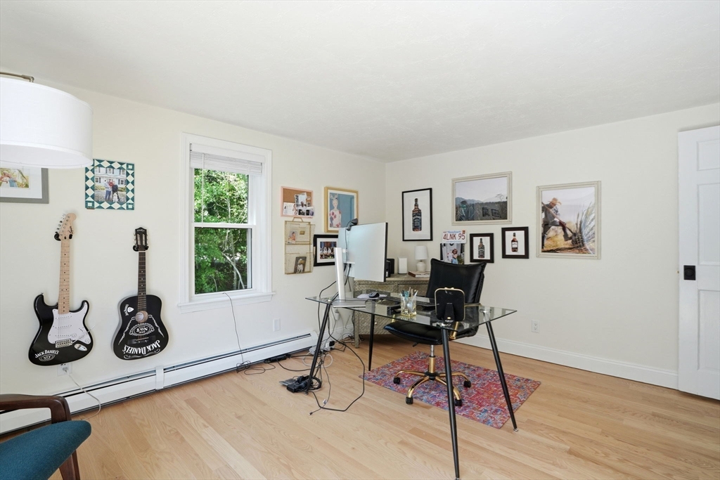 11 Winding Way