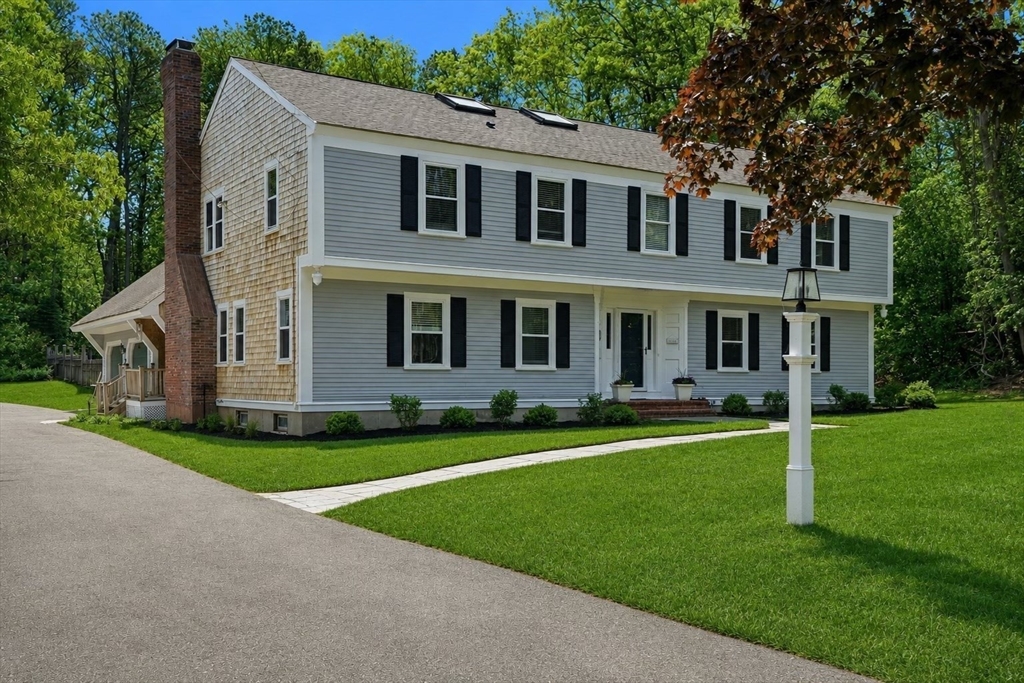 11 Winding Way