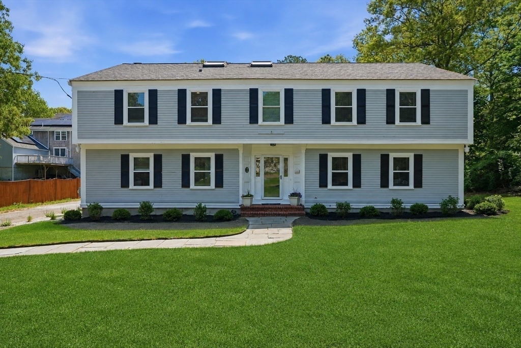 11 Winding Way