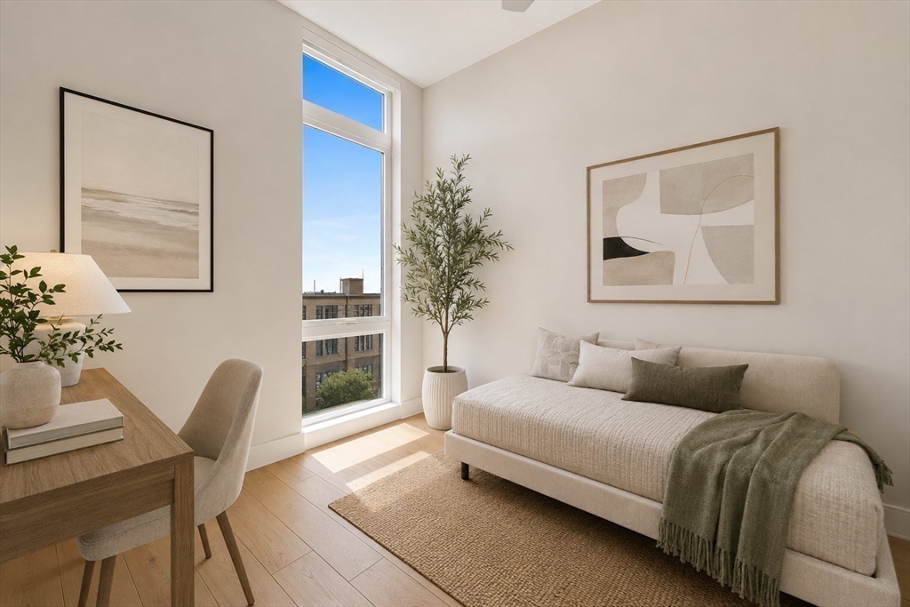 420 W Broadway Unit: PH604