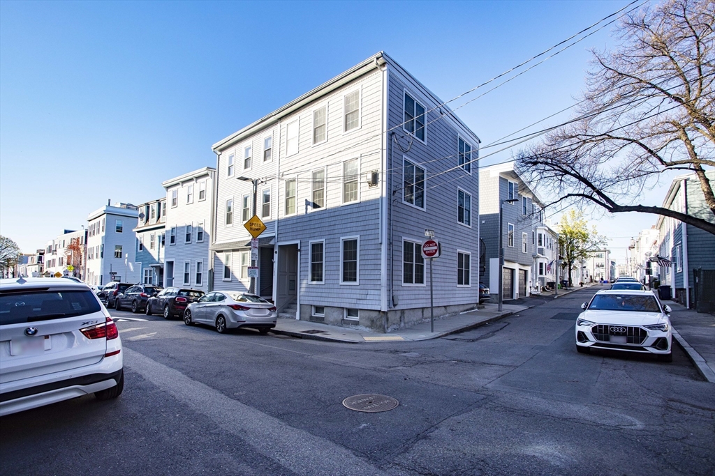 182 W 8th # 1