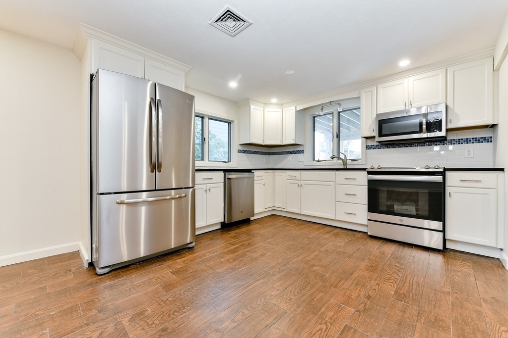 51 Belmont St # 1