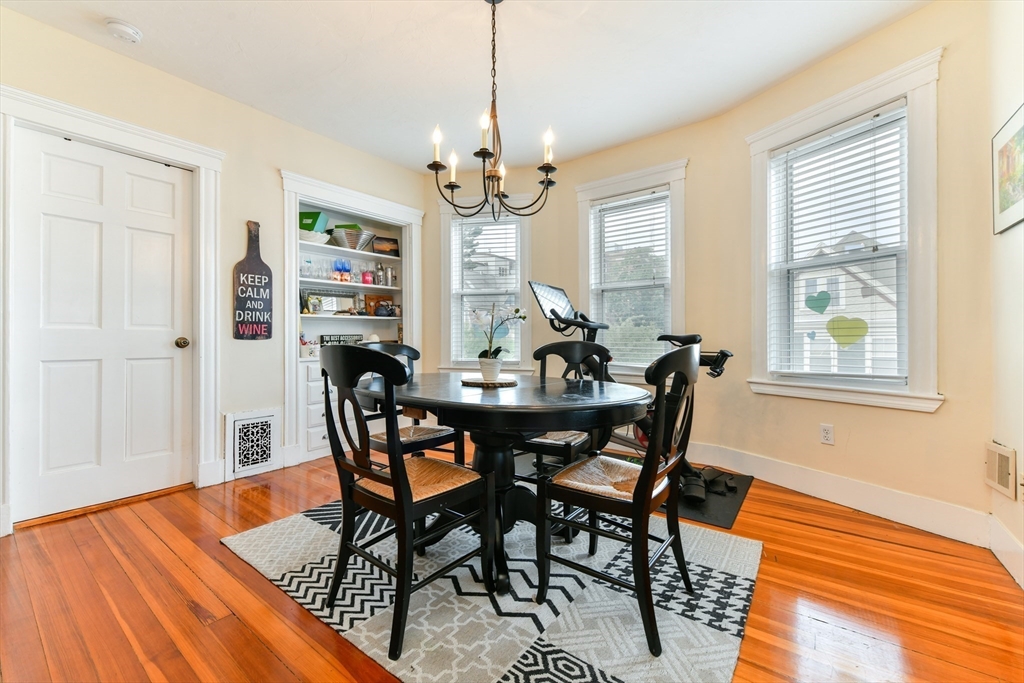 155 King St # 3