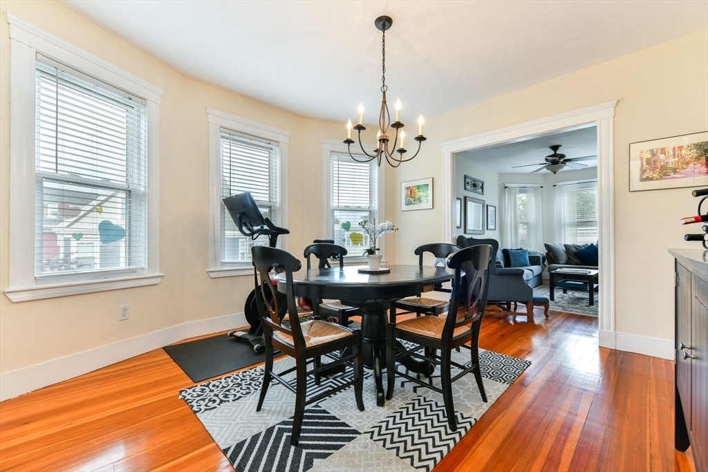 155 King St # 3