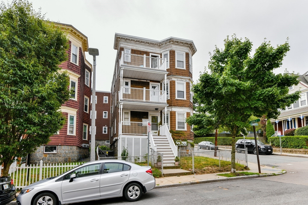 155 King St # 3
