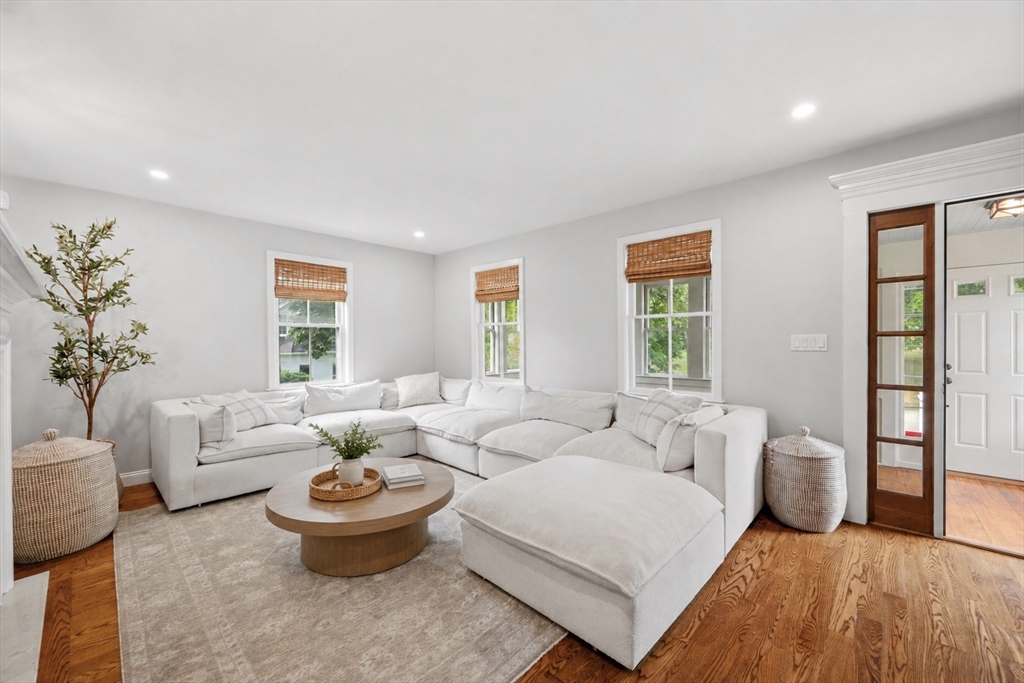 19 Hersey St
