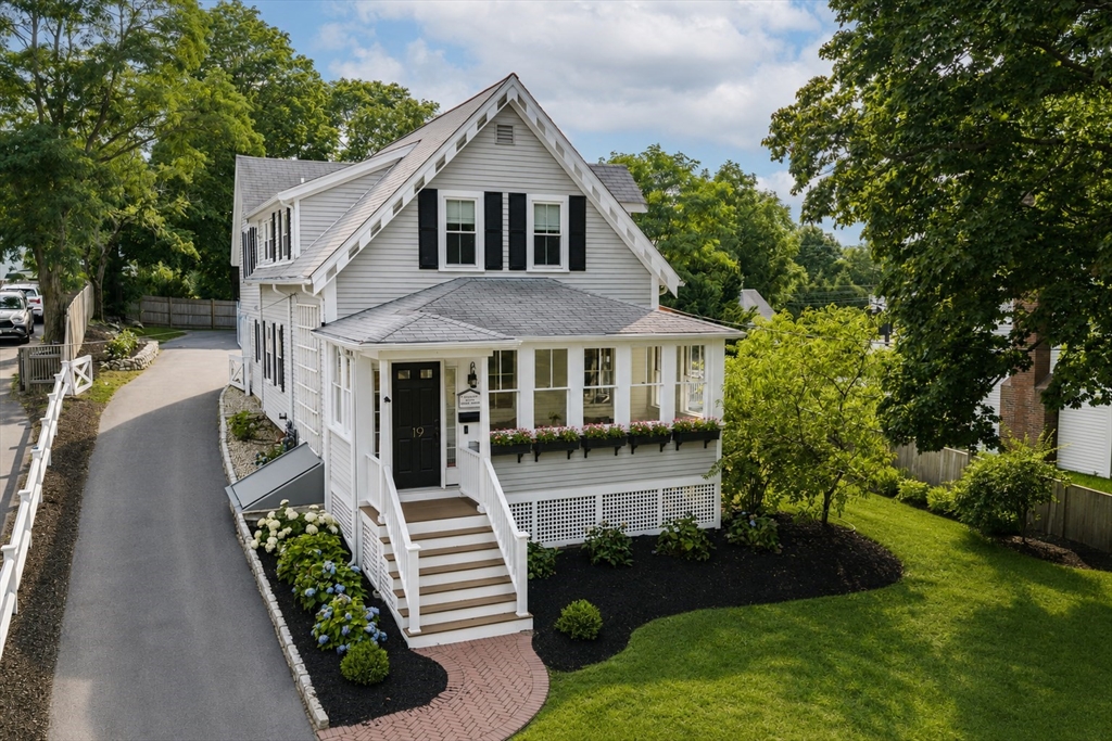 19 Hersey St