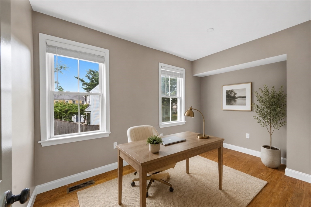 19 Hersey St