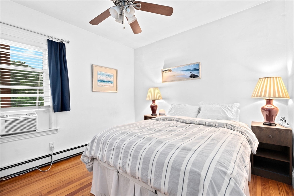 12 Houghton St # 1