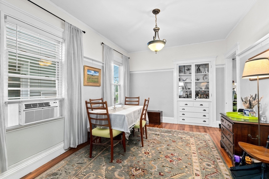 12 Houghton St # 1