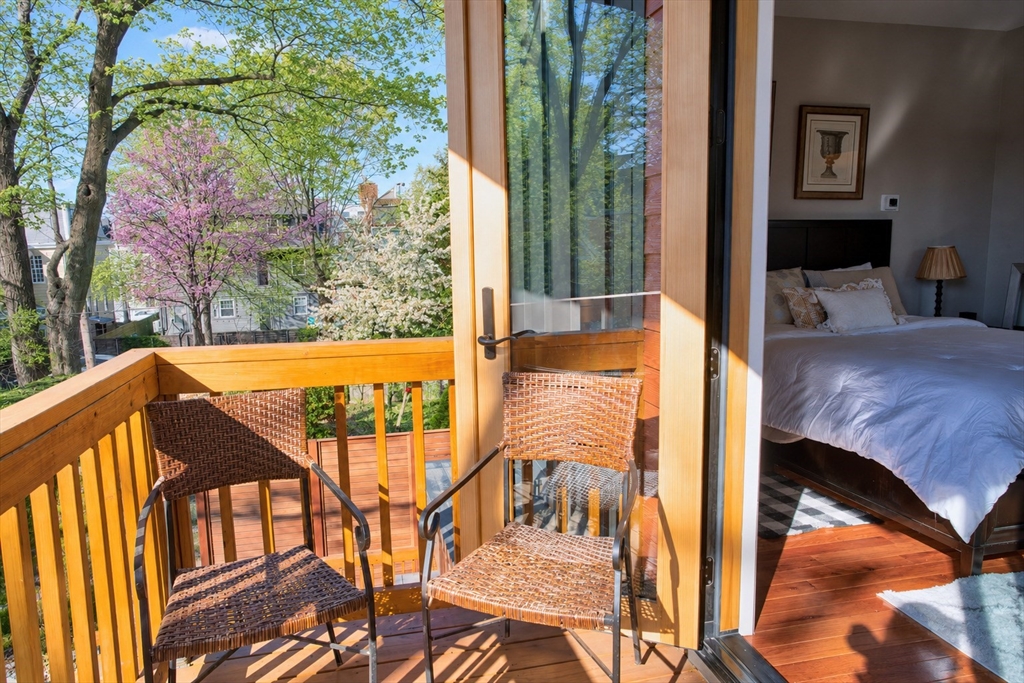 42 Atherton St # 2