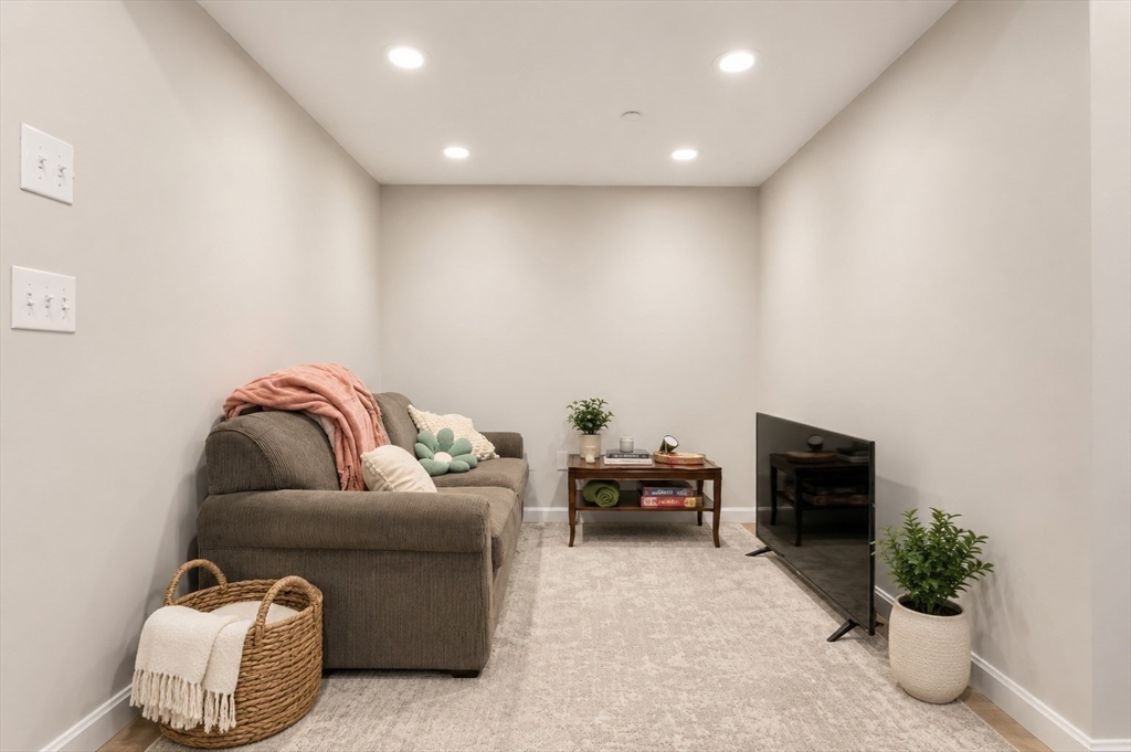 28 Cooper St # 1