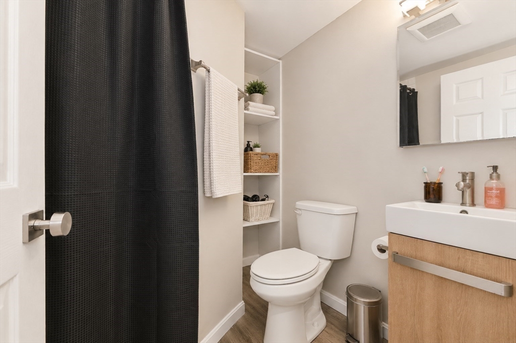 28 Cooper St # 1