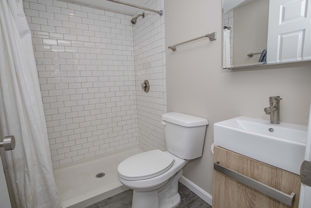 28 Cooper St # 1