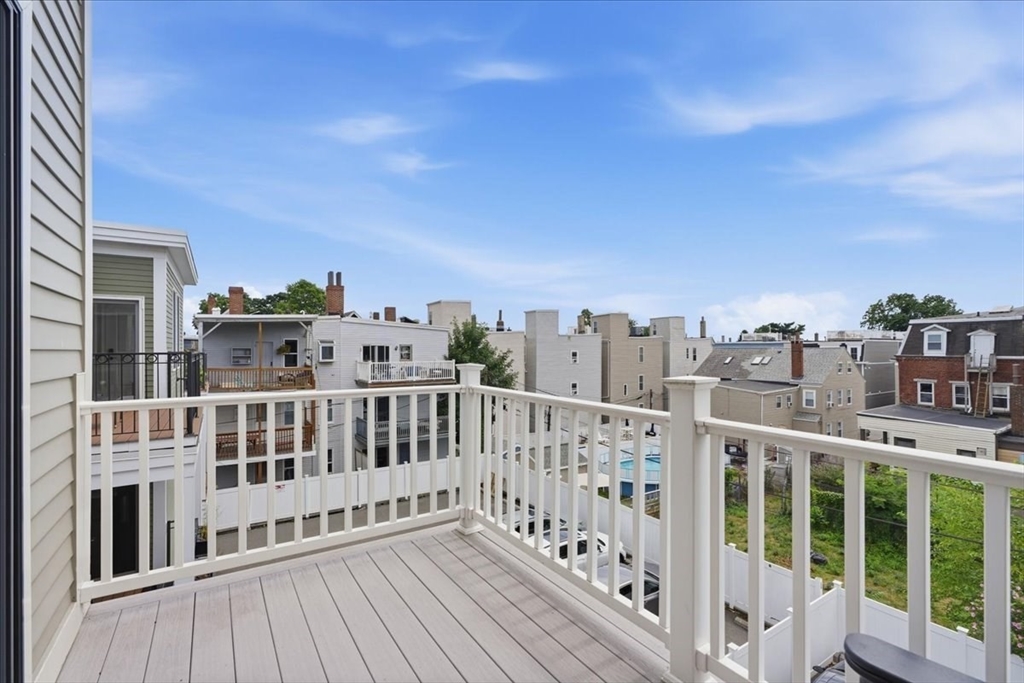 613 E 6th St. # 3