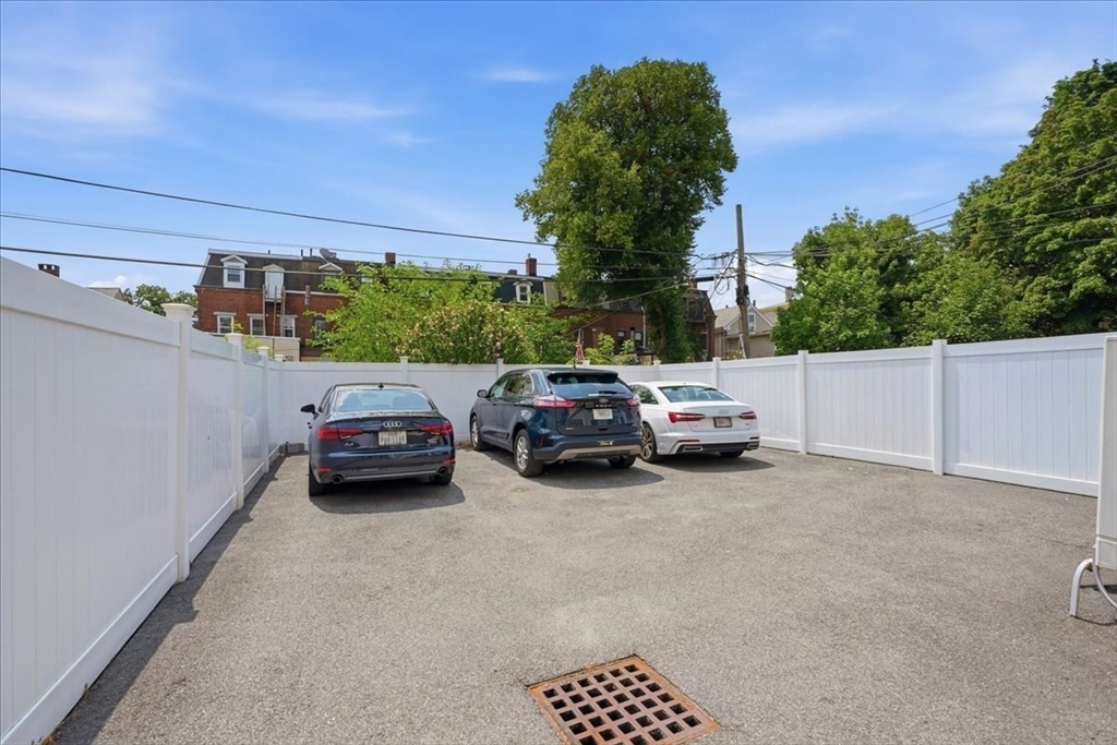 613 E 6th St. # 3
