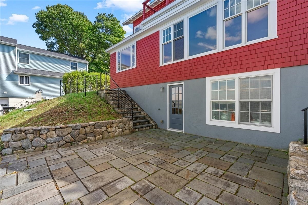 20 Bay View Ave