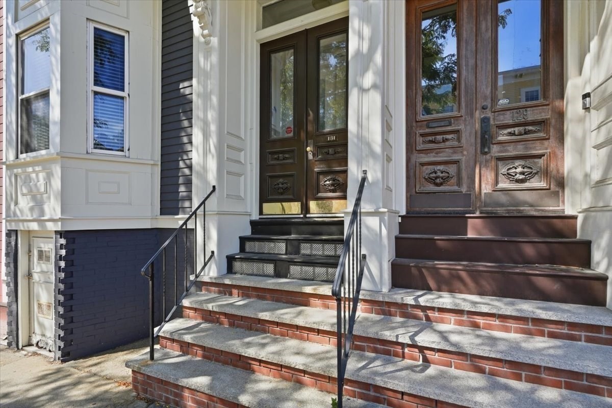 131 I St # 1