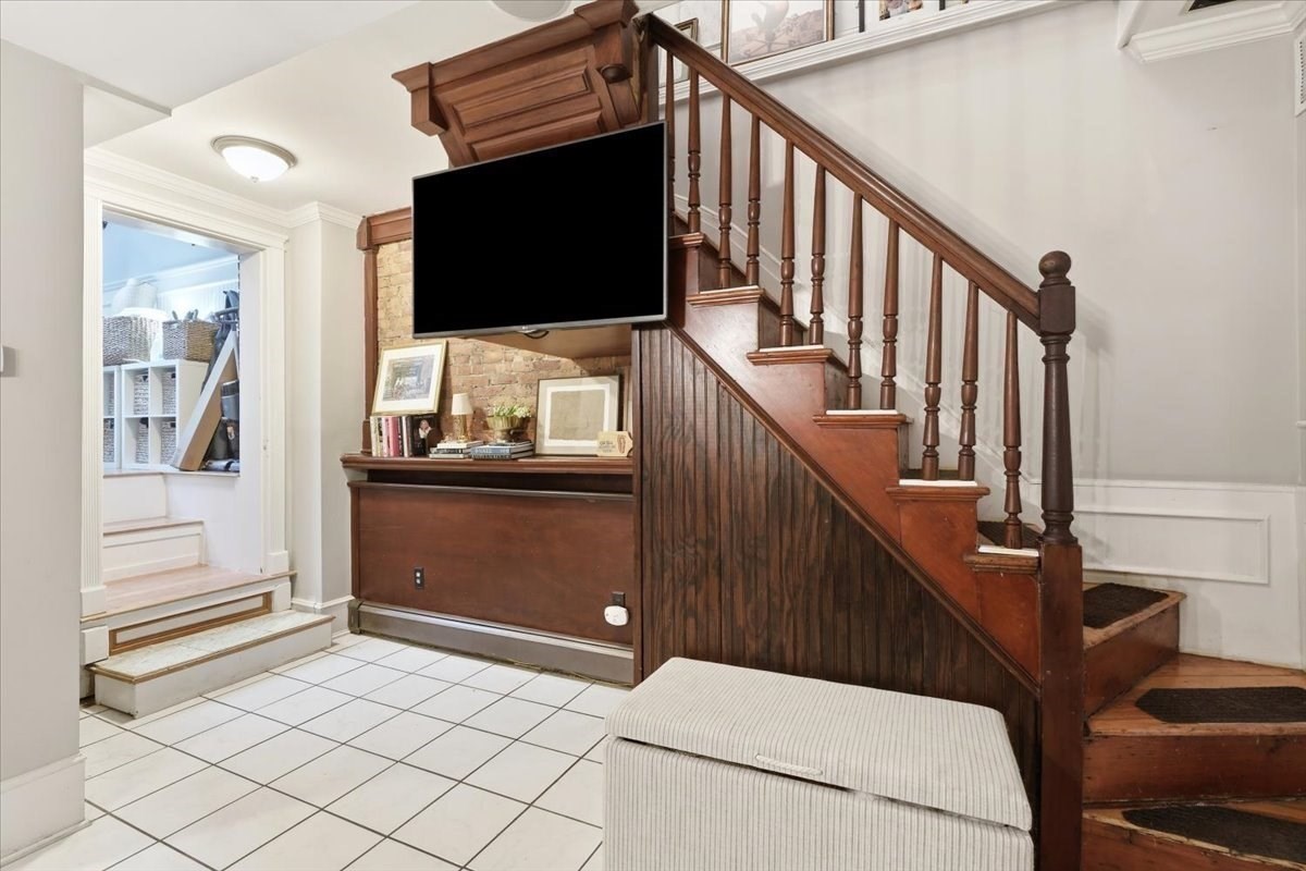 131 I St # 1