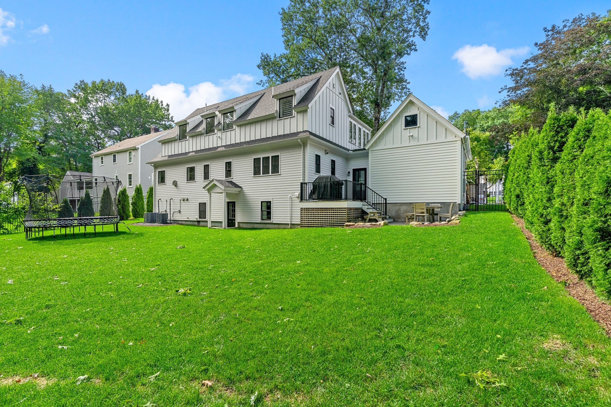 9 Pioneer Rd