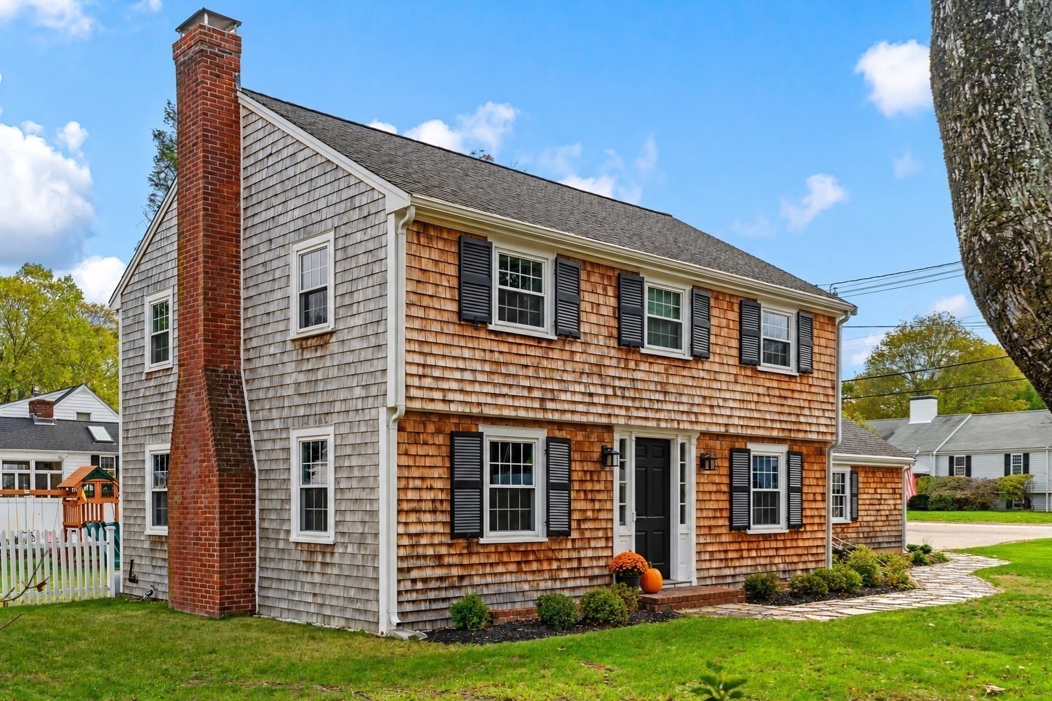 946 Main St