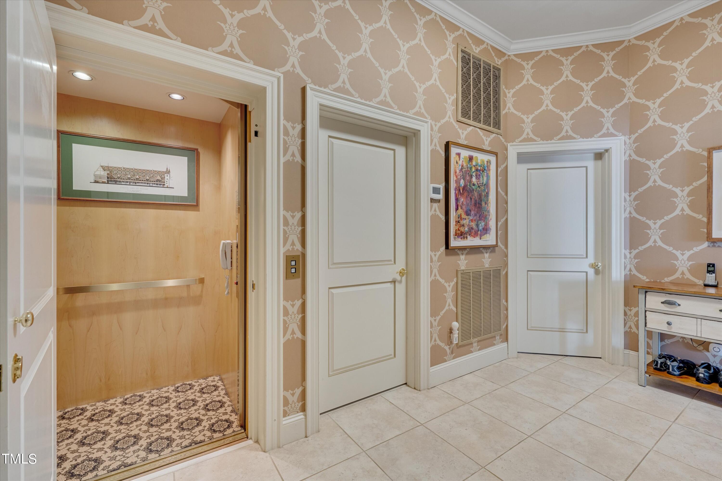 200 Oval Park Place