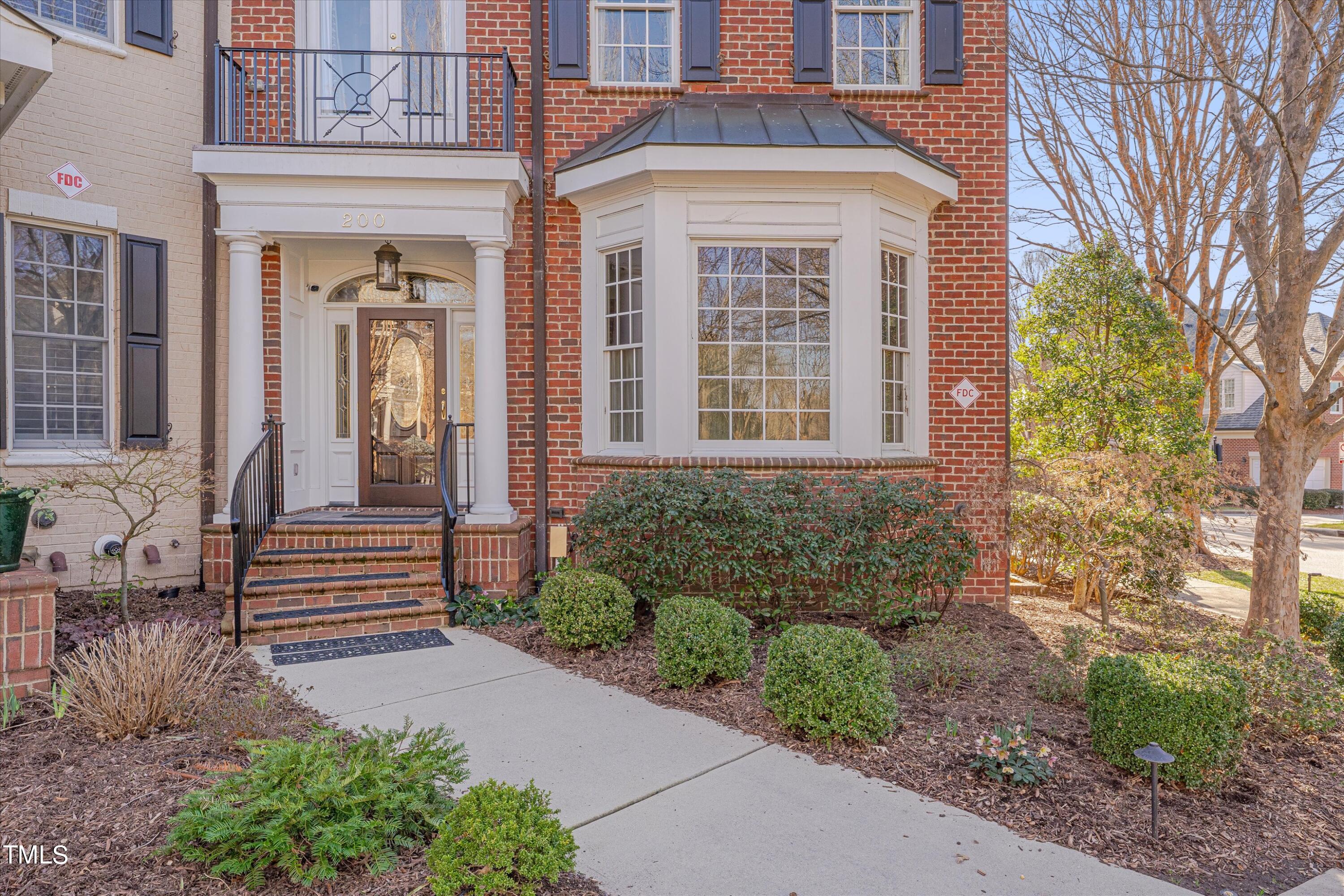 200 Oval Park Place