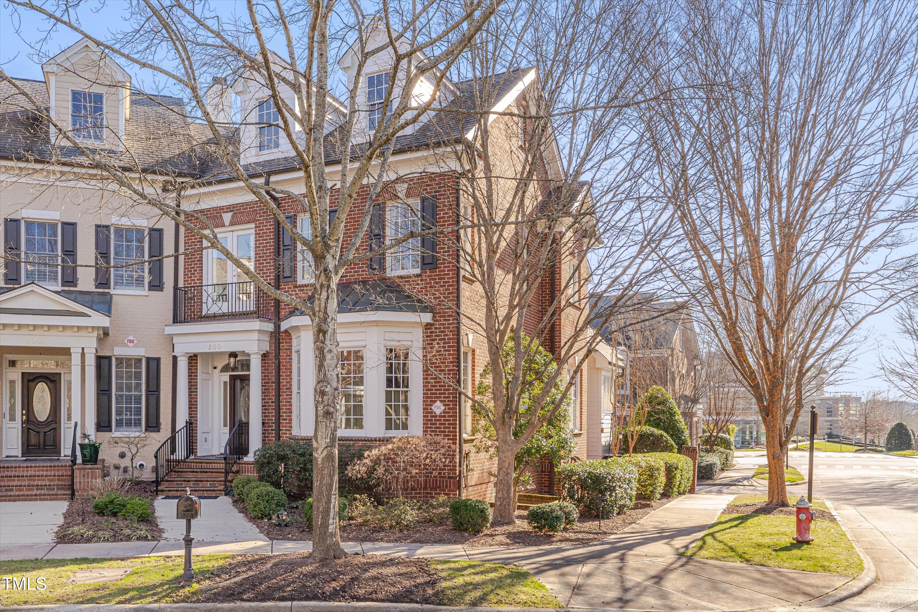 200 Oval Park Place