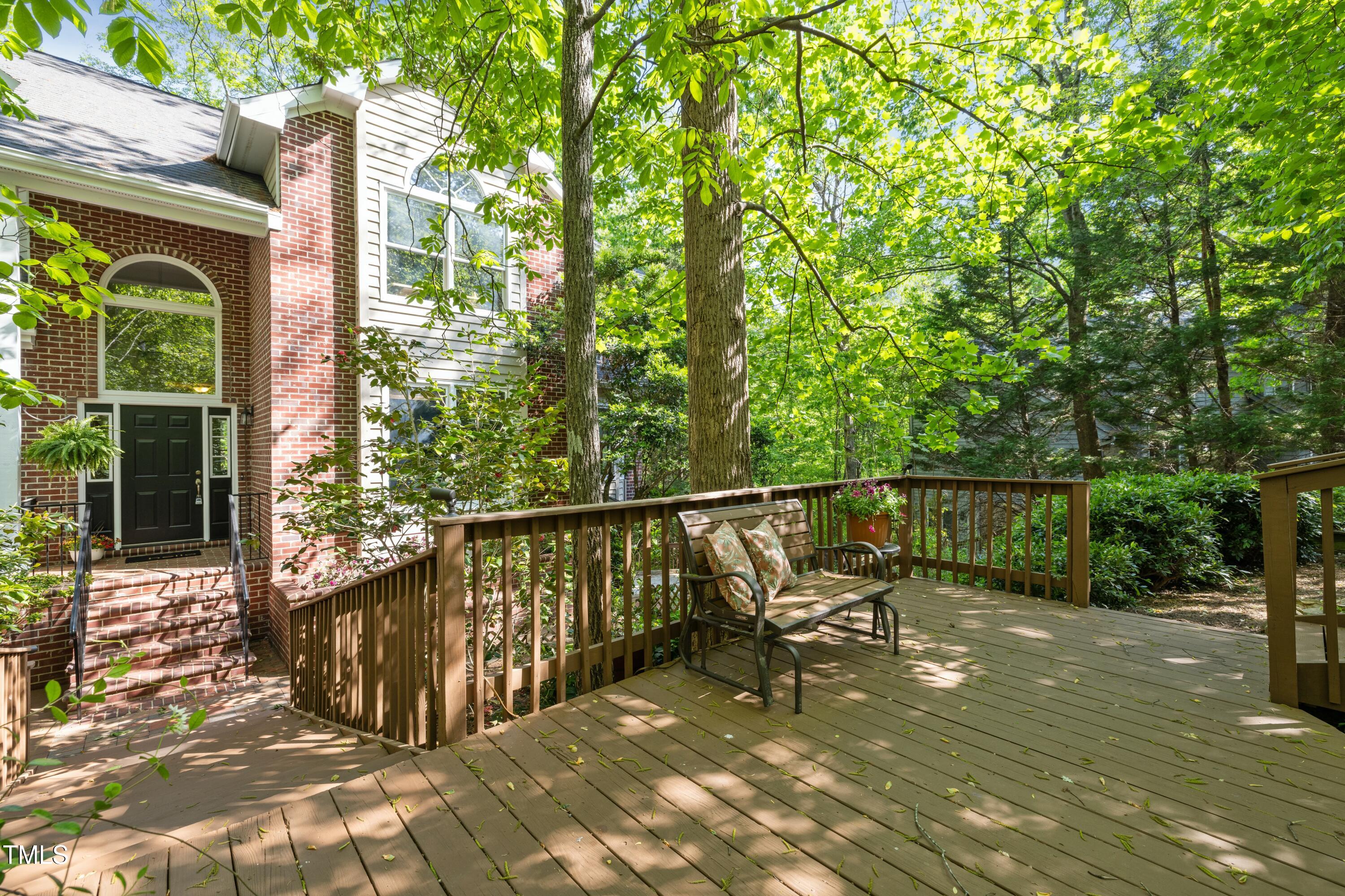 205 Glenview Place
