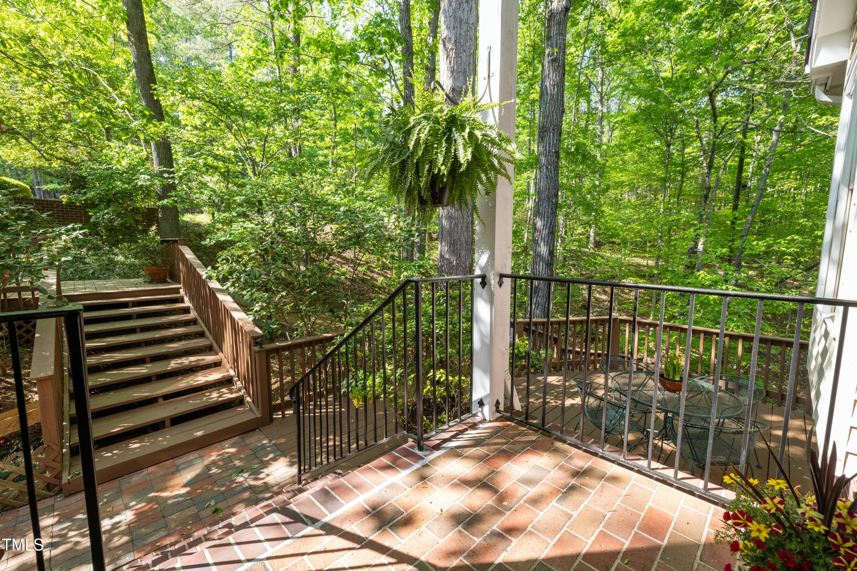 205 Glenview Place