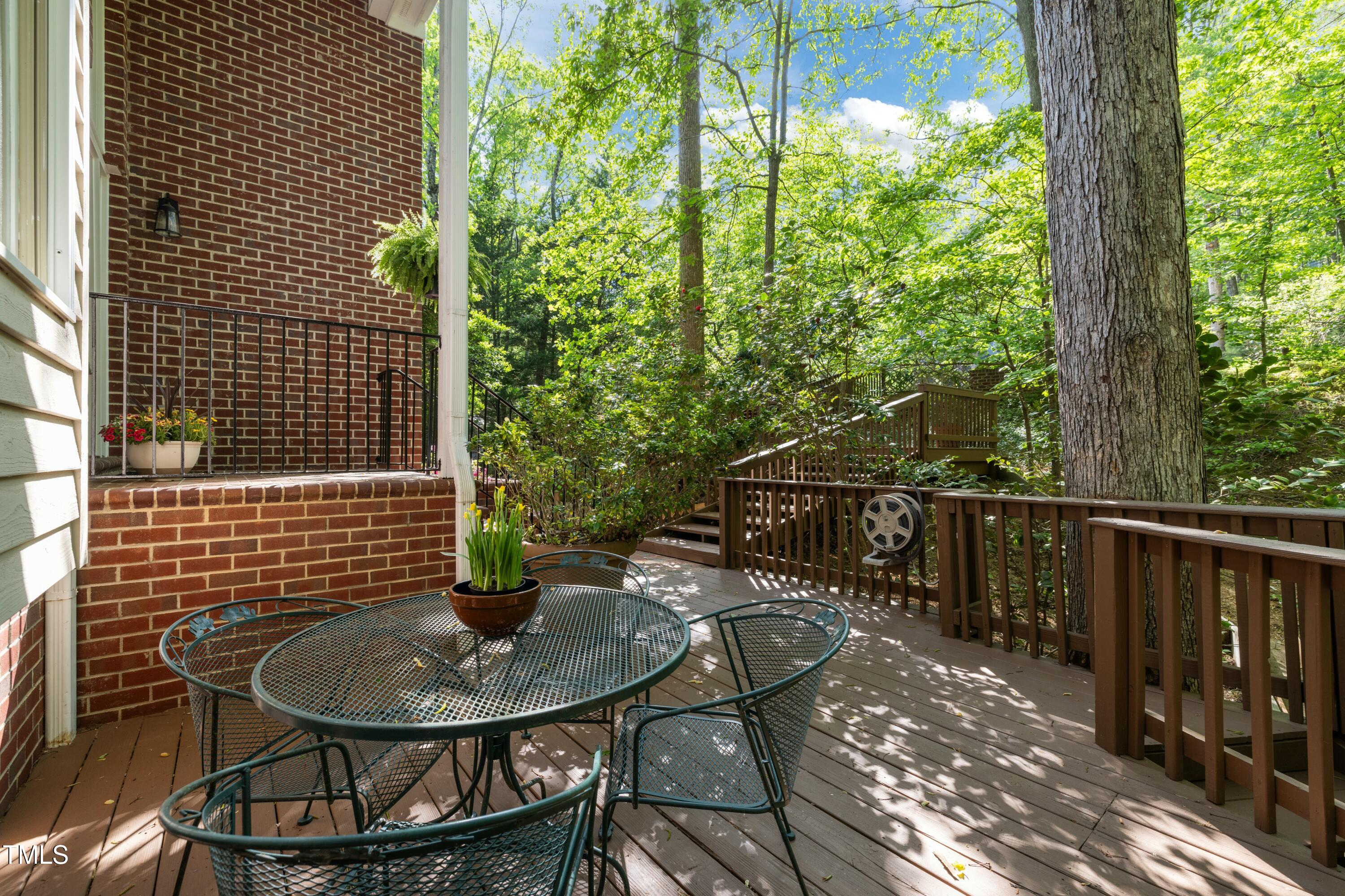 205 Glenview Place