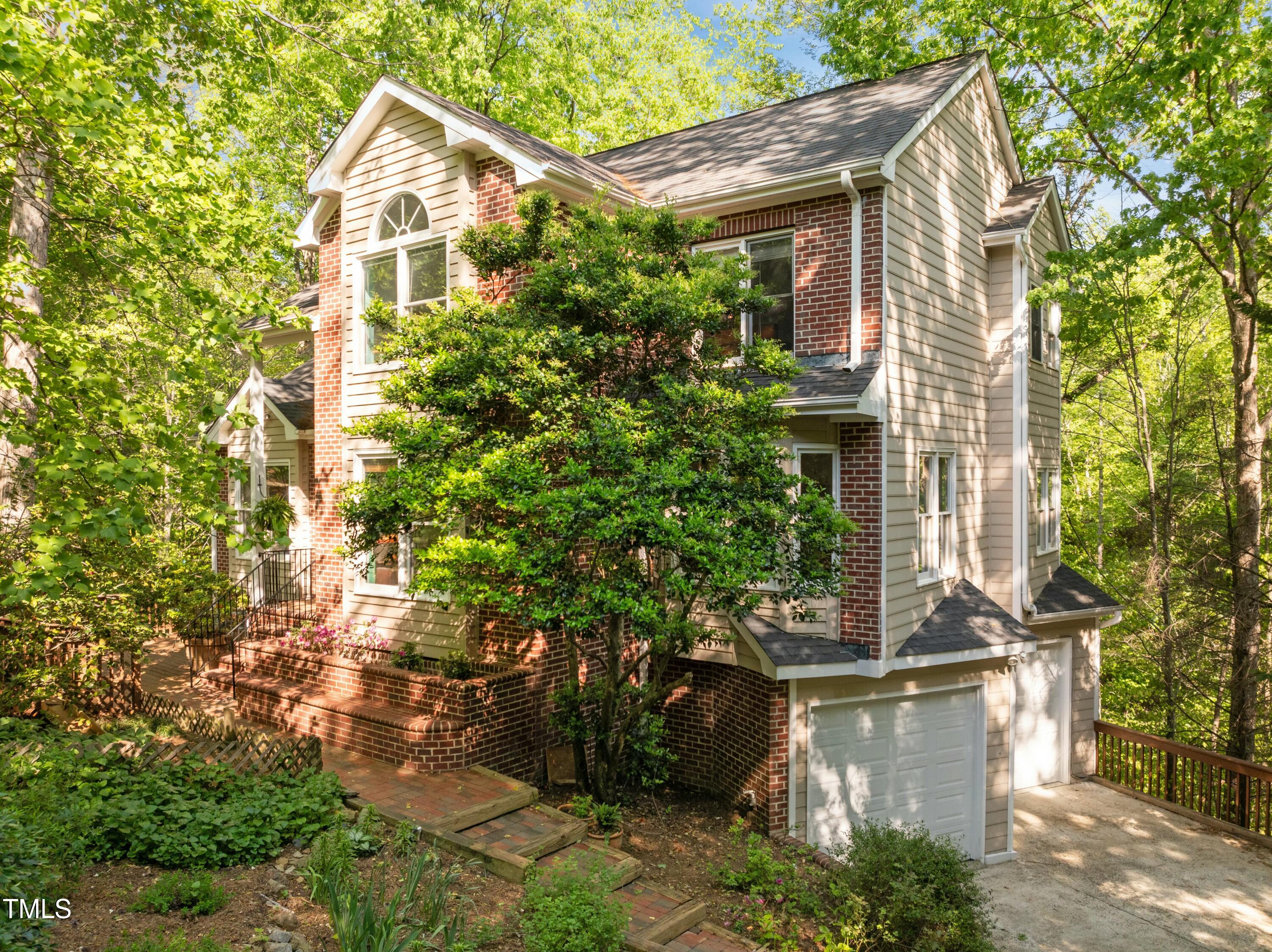 205 Glenview Place