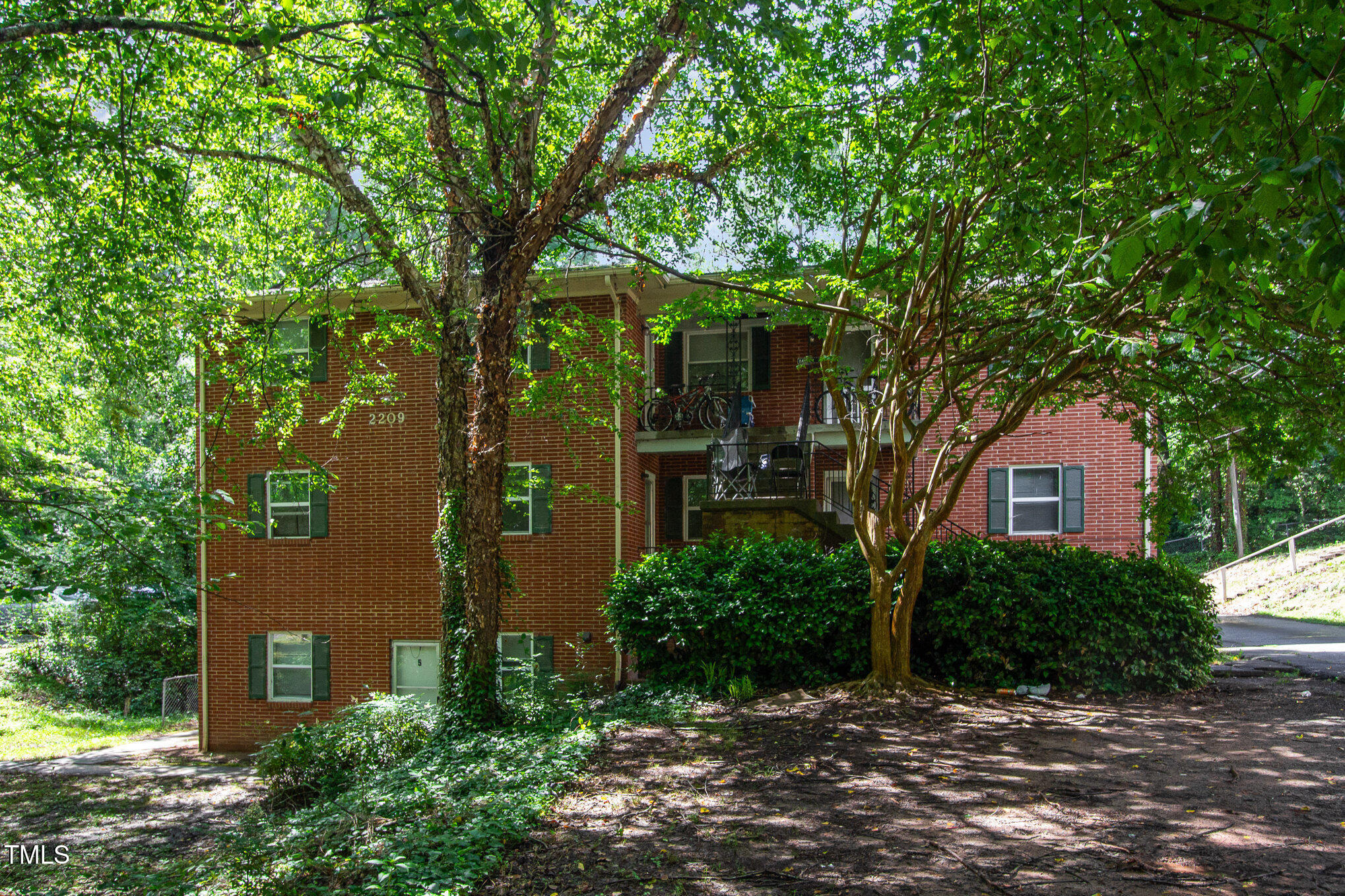 2209-2211 Morehead Avenue
