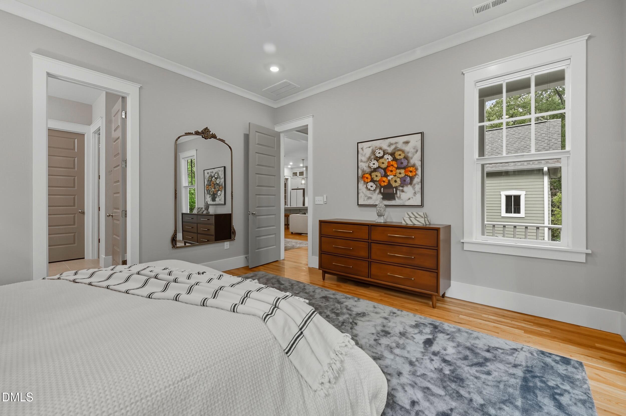 916 Noisette Court