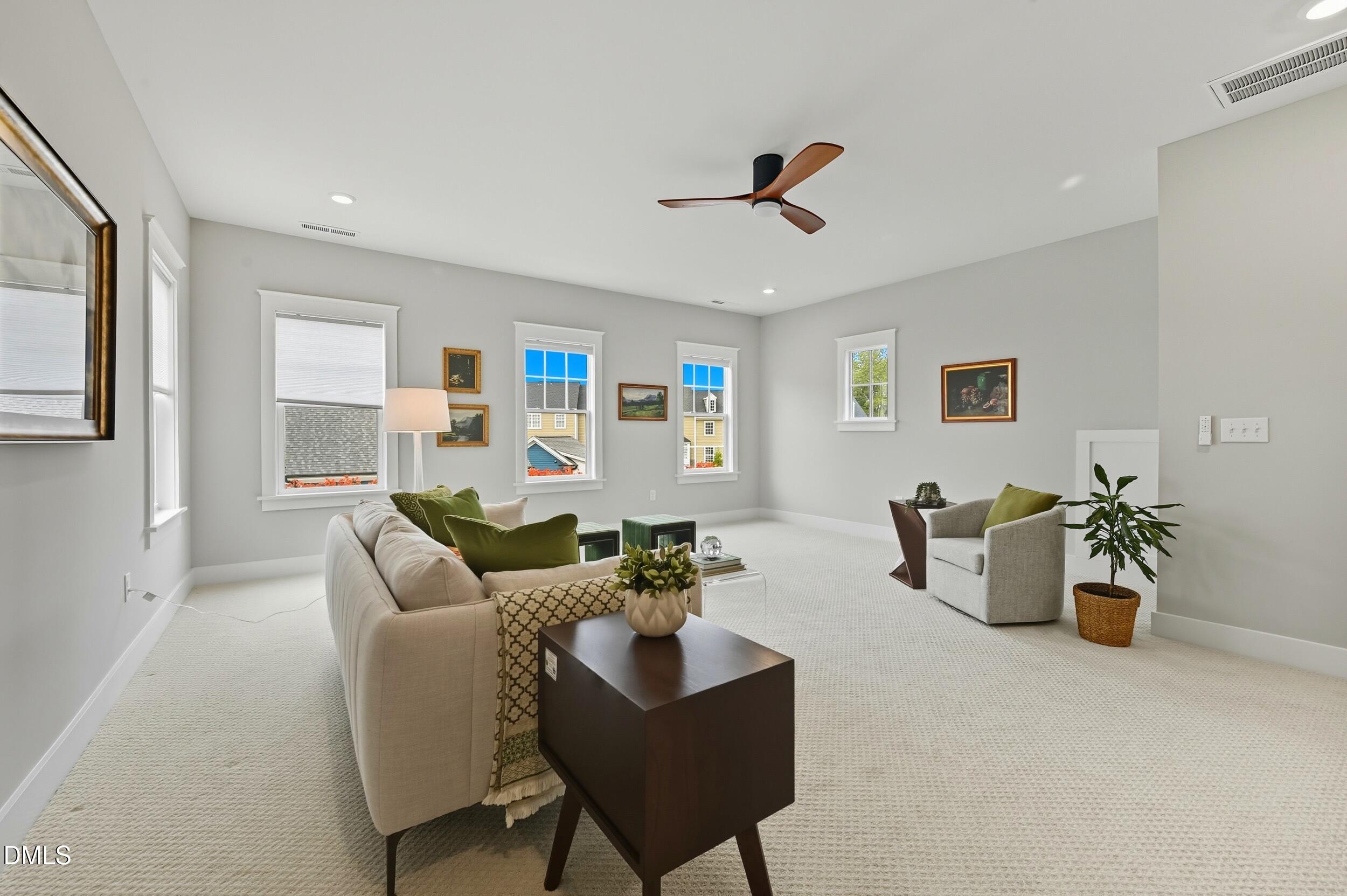 916 Noisette Court