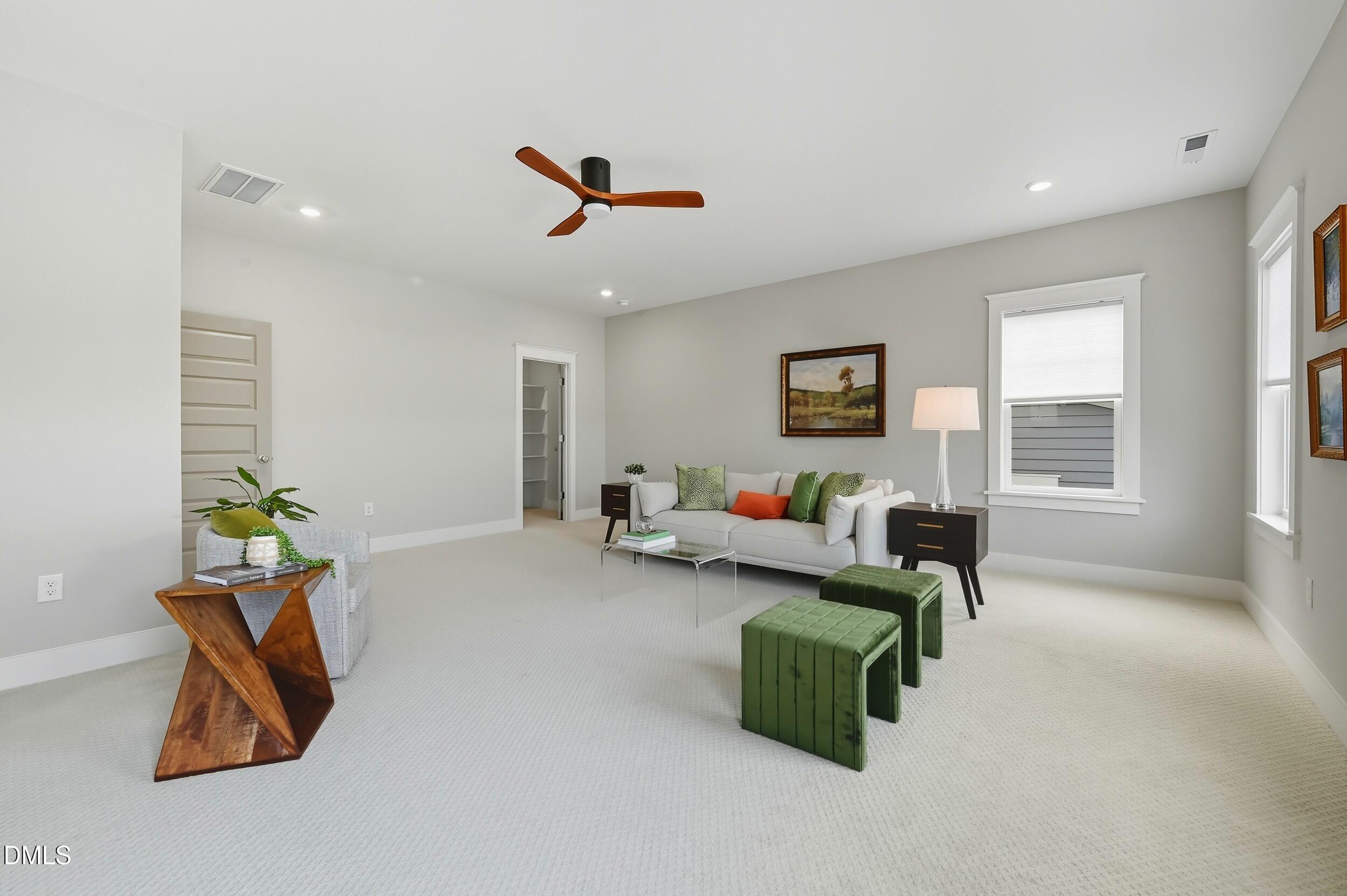 916 Noisette Court