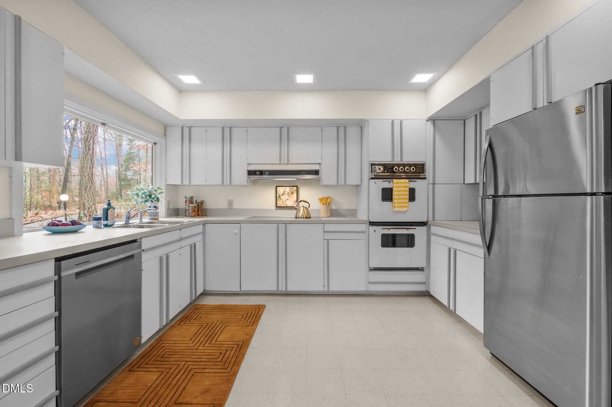 634 Kensington Drive