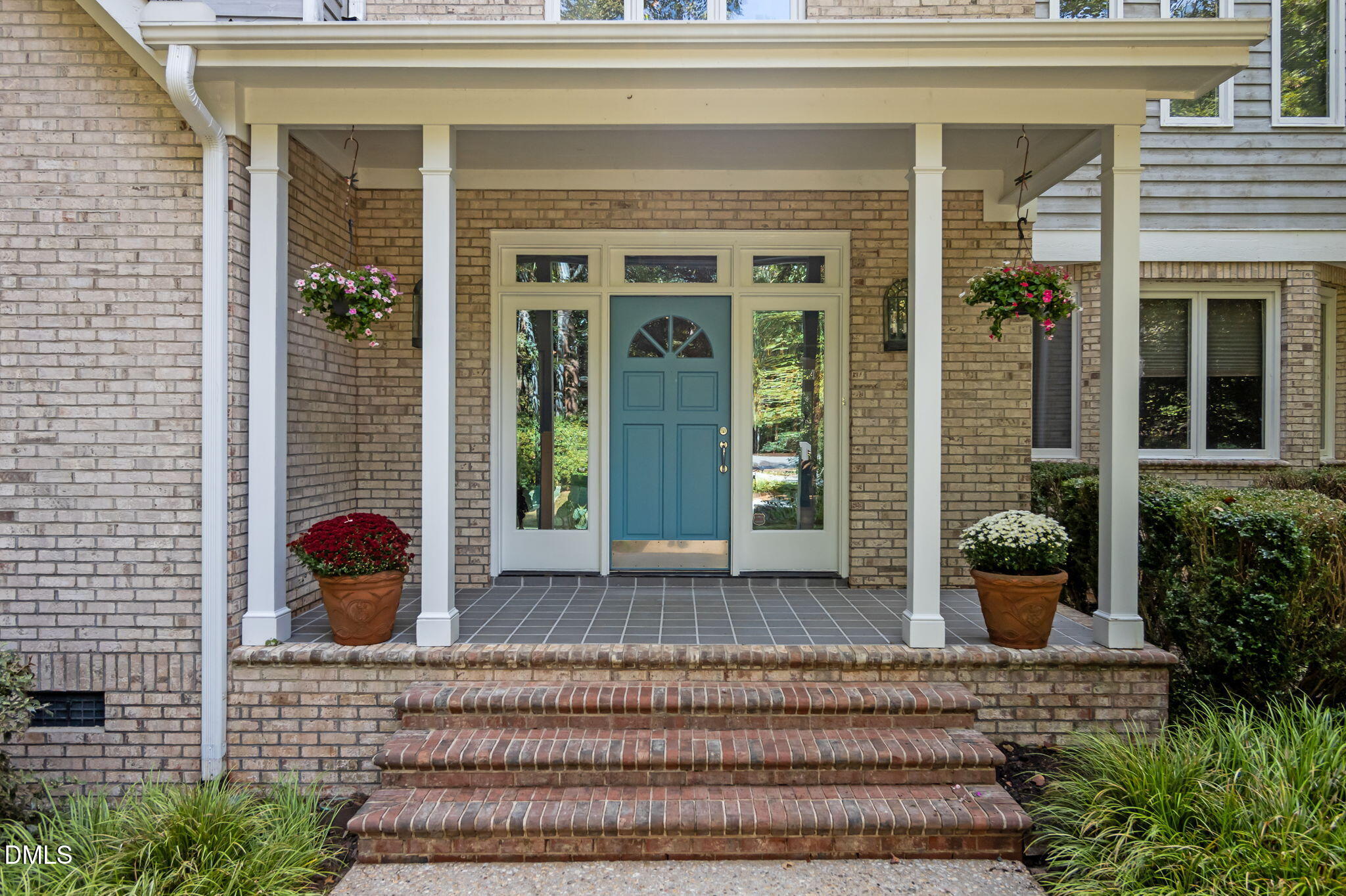 822 Creekstone Drive