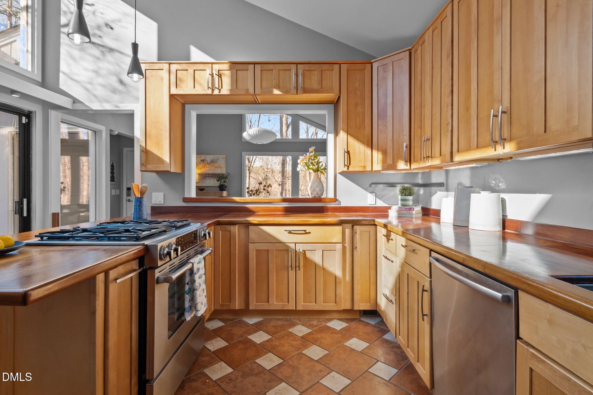 627 Kensington Drive