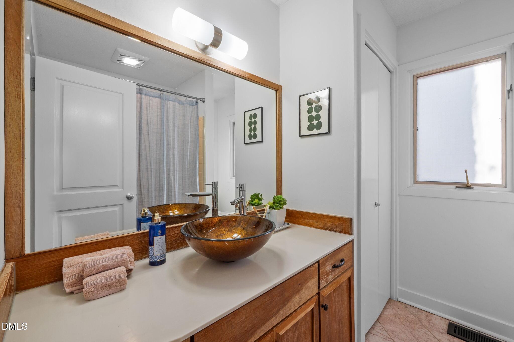 627 Kensington Drive