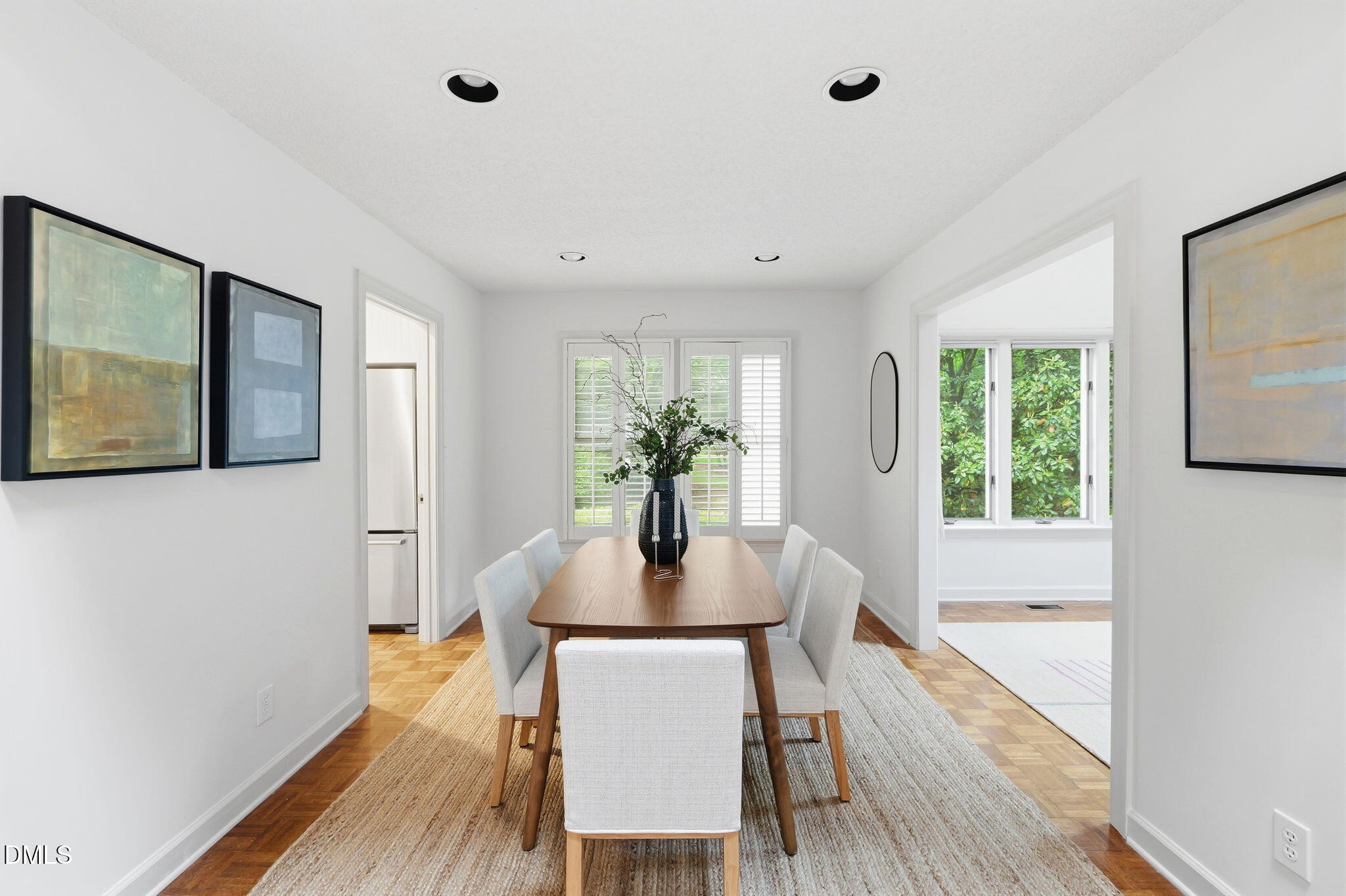 564 Weathersfield