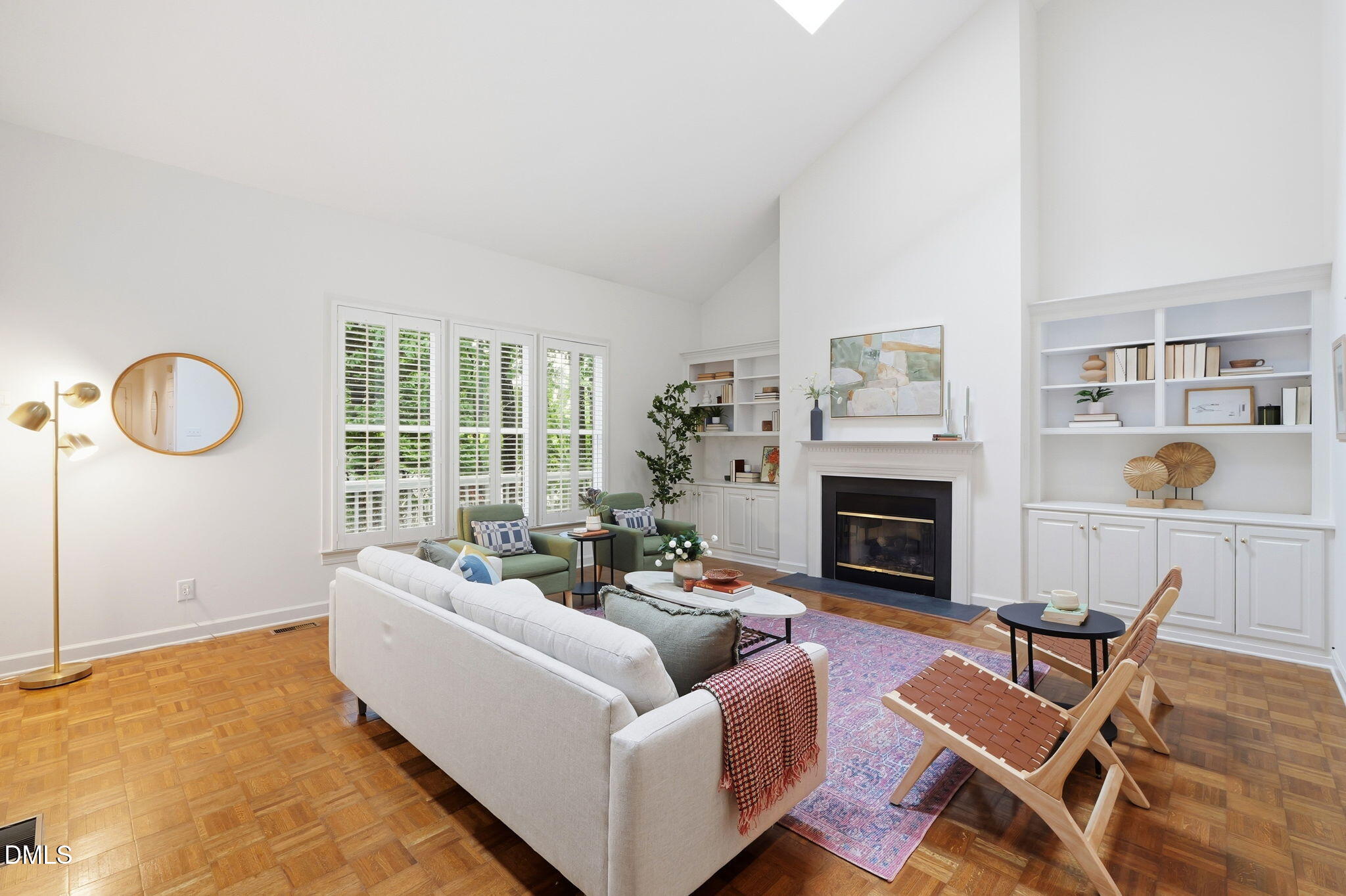 564 Weathersfield