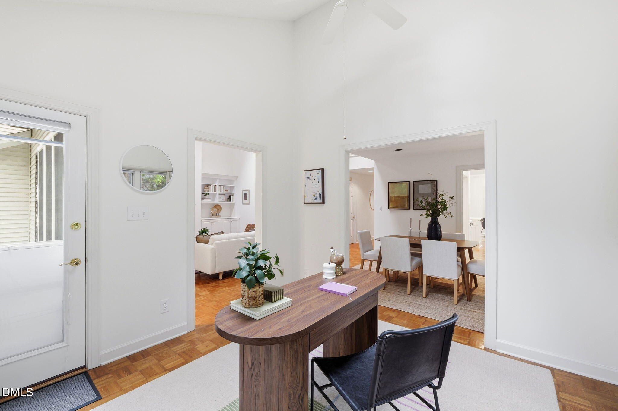 564 Weathersfield