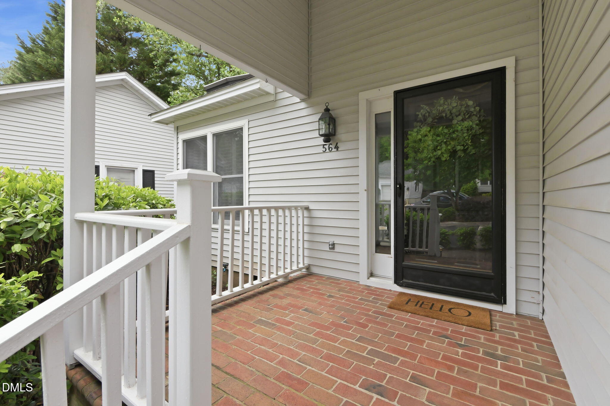 564 Weathersfield