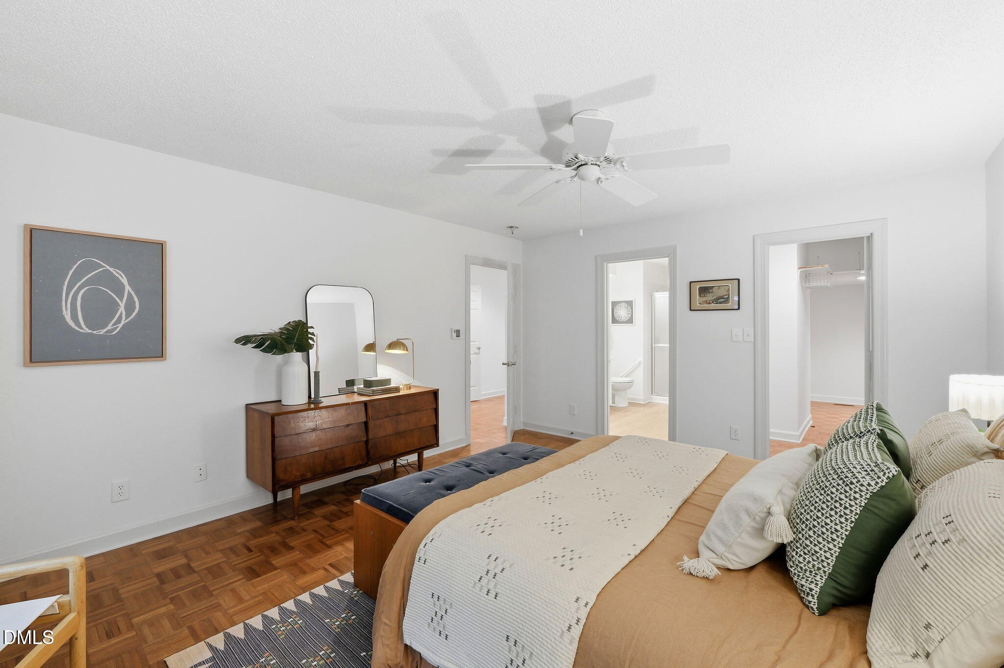 564 Weathersfield
