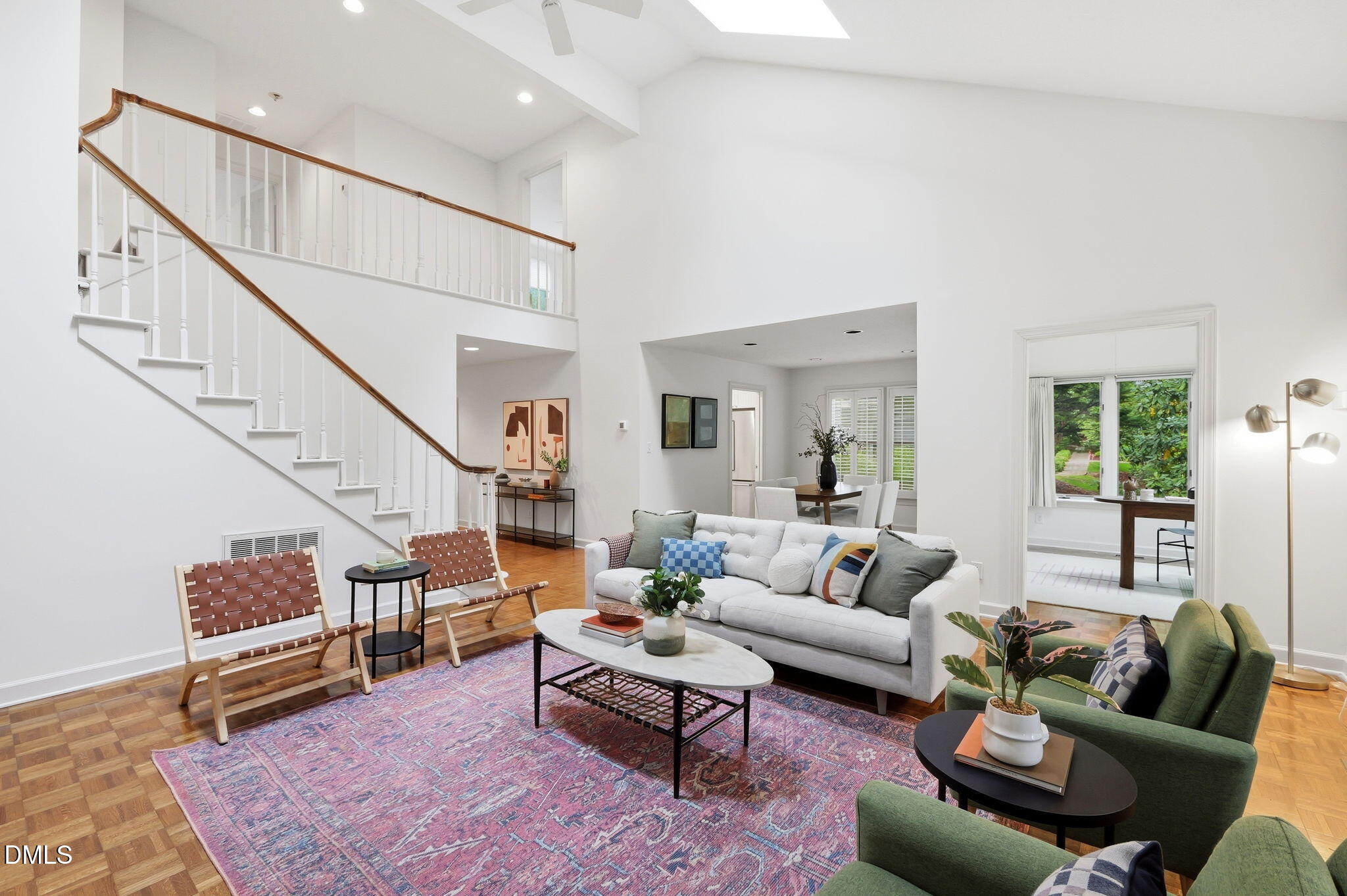 564 Weathersfield