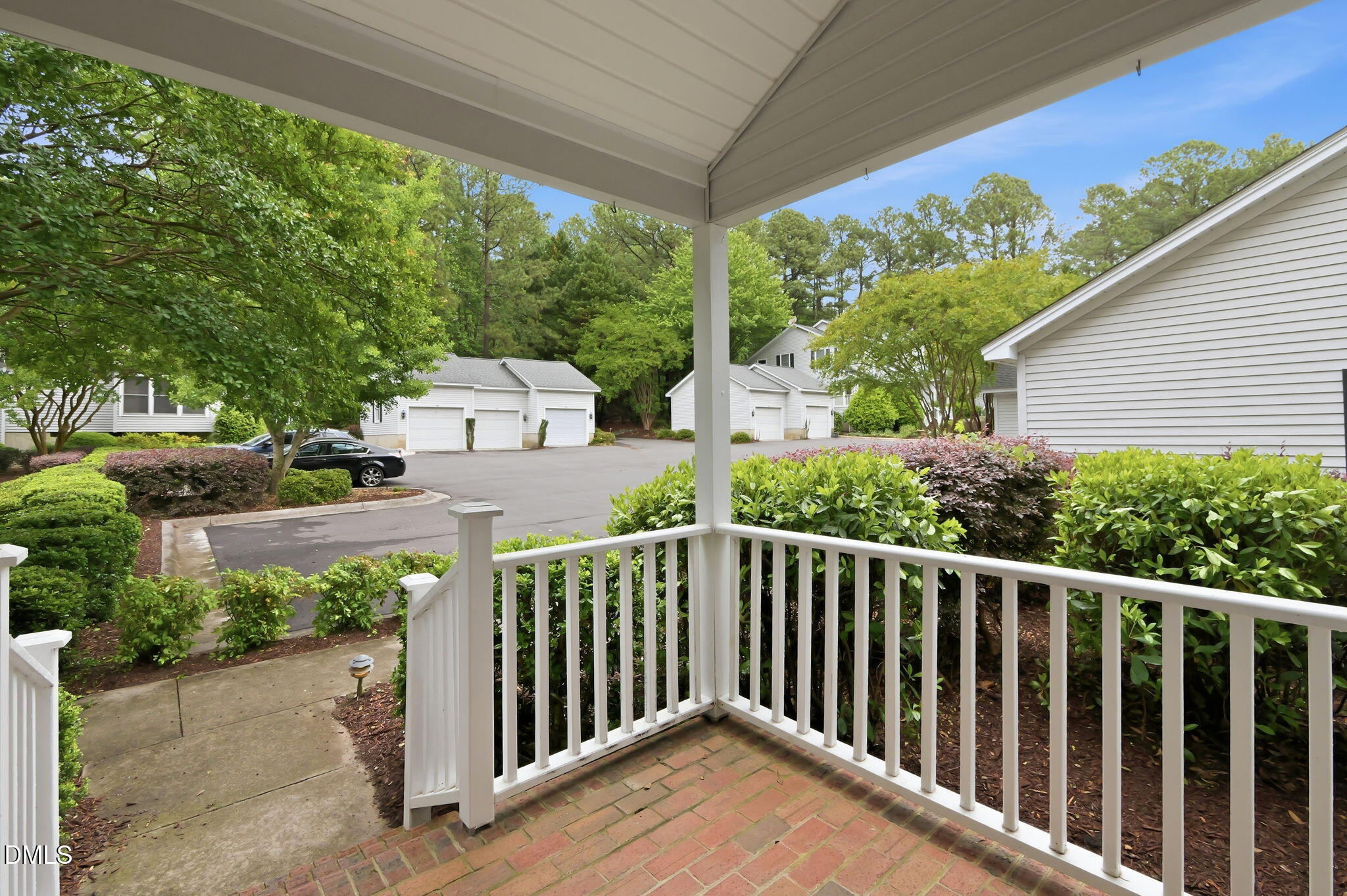 564 Weathersfield